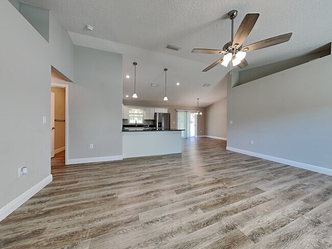 Building Photo - 9252 N Agatha Dr