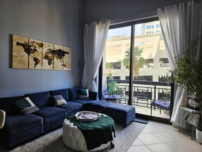 Foto del edificio - 801 S Olive Ave