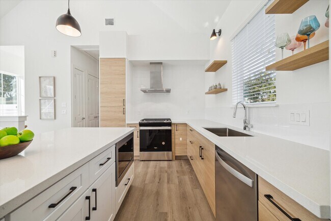 Foto del edificio - 845 Elkhart St