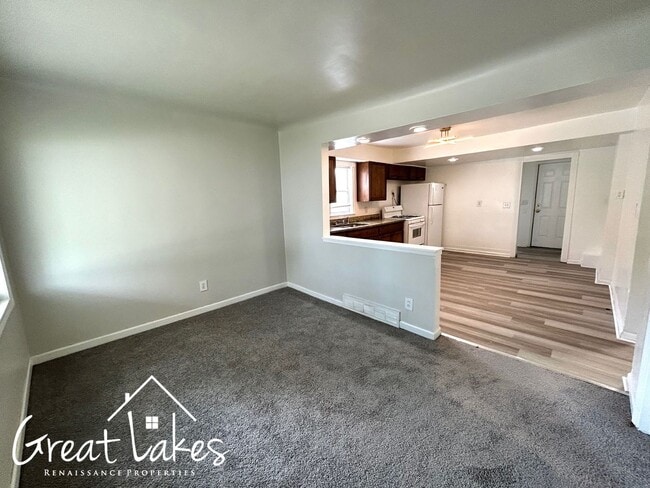 Foto del edificio - Lovely 2 Bedroom 1 Bathroom now available ...