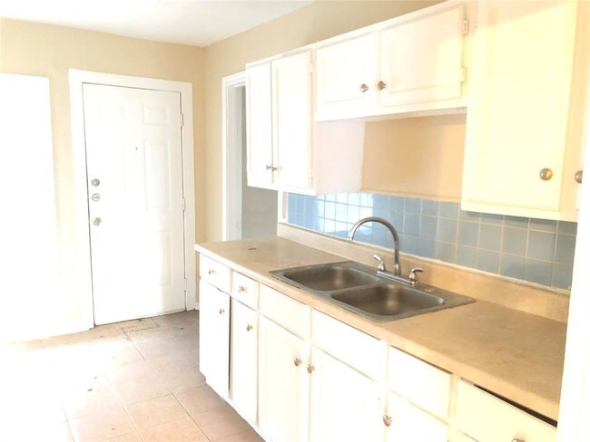 Foto del edificio - 5970 Southridge St