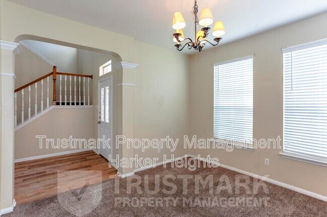 Foto del edificio - 212 Crowfoot Dr