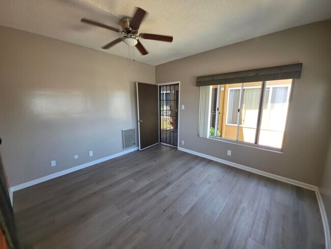 Foto del edificio - 13501 S Inglewood Ave