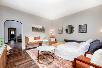 Building Photo - 5336 Northrup Ave