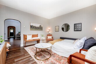 Building Photo - 5336 Northrup Ave