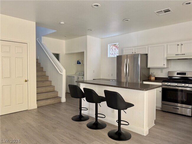 Foto del edificio - 6745 Whipple Wood Way