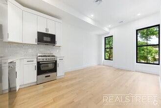 Building Photo - Brand New 3 Bed in Bed Stuy Brownstone!