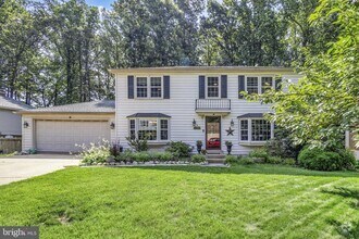 Building Photo - 9713 Velilla Rd
