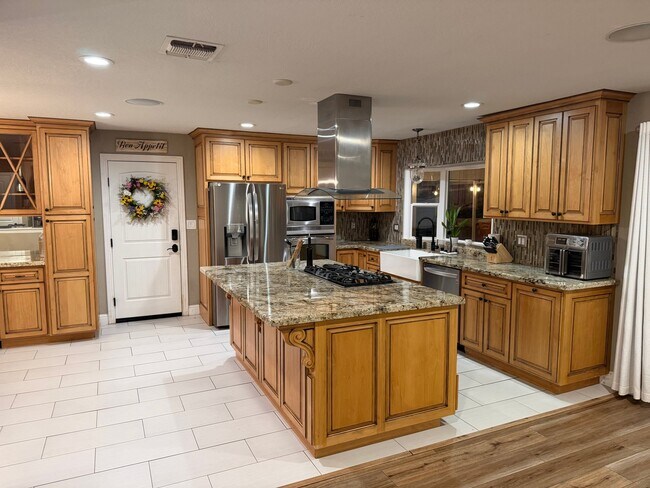 Foto del edificio - 12065 Hobday Rd