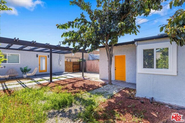 Building Photo - 5835 5th Ave