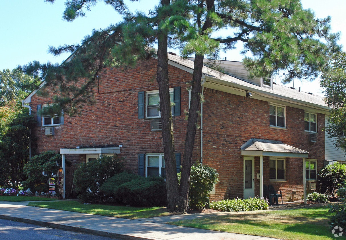 Foto del edificio - 41-55 Waverly Ave