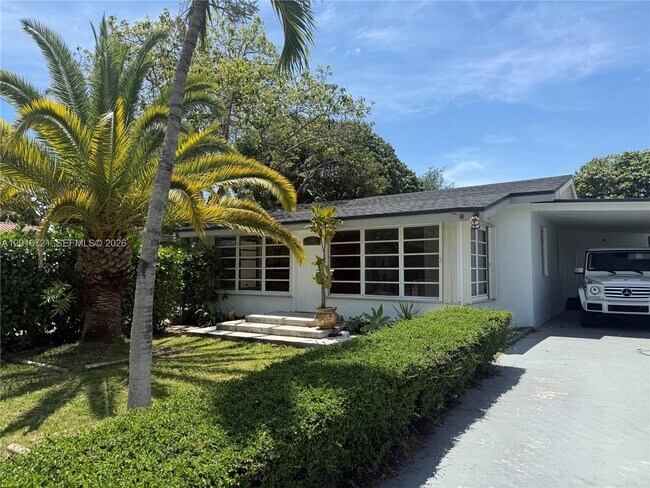 Foto del edificio - 9040 SW 156th St
