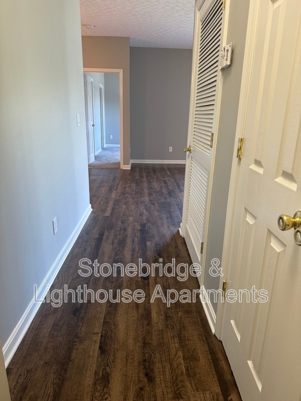 Foto del edificio - 3115 Lighthouse Dr