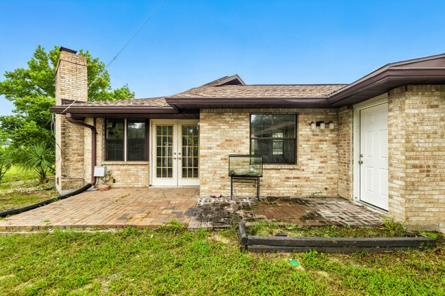Building Photo - 8094 SW 52nd Ct