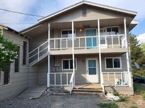 Building Photo - 403 Neyman St