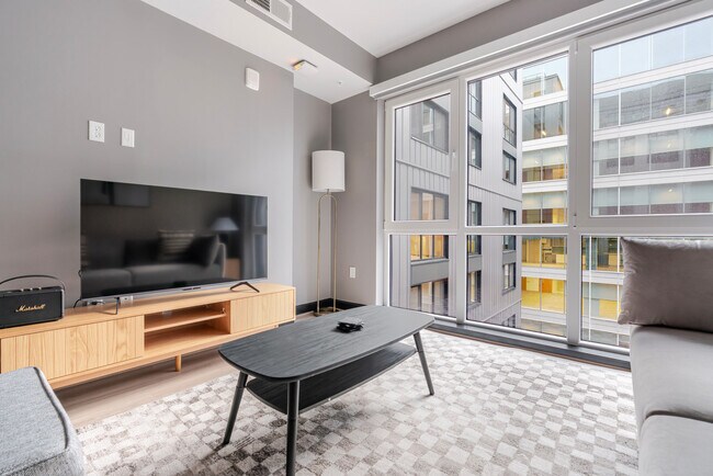 Foto del edificio - 1313 L St NW