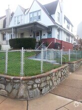 Building Photo - 162 E Essex Ave