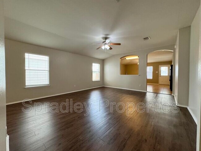 Building Photo - 724 Starlight Dr