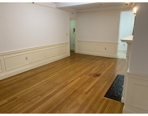 Building Photo - 122 Bowdoin St