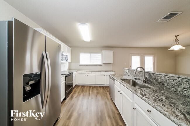 Foto del edificio - 2136 Benning Way