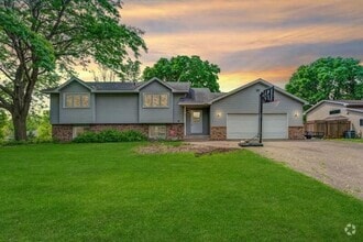 Building Photo - 7109 Polaris Ln N