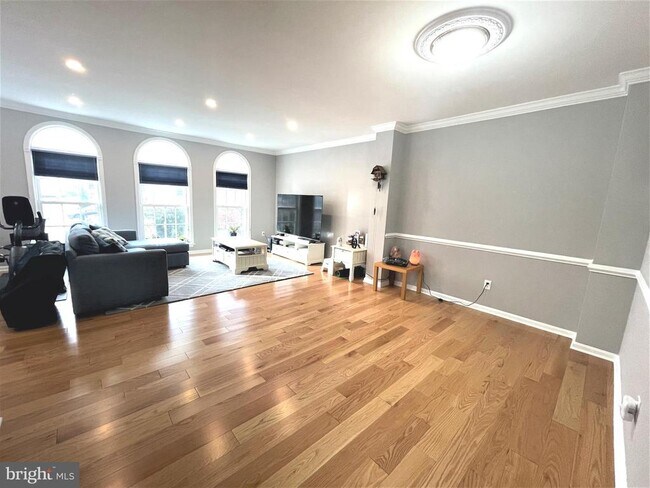 Foto del edificio - 4513 Monmouth St