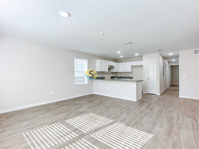 Foto del edificio - FIRST MONTH FREE!
