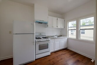 Building Photo - 2960 James M Wood Blvd