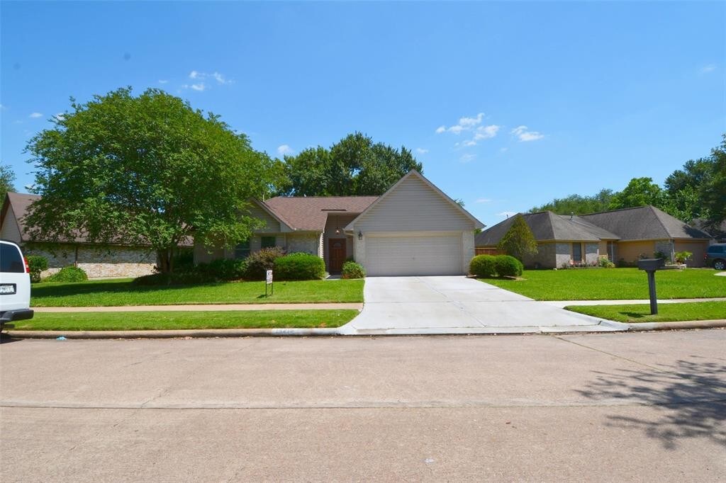 14215 Fitzroy Ct, Houston, TX 77083 House for Rent in Houston, TX