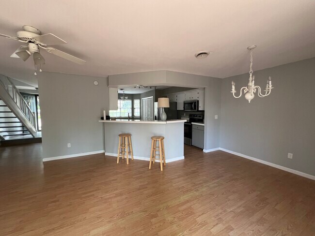 Building Photo - 1115 Monaco Dr