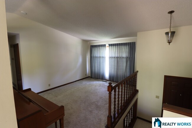 Foto del edificio - Three Bed One Bath Available Now!