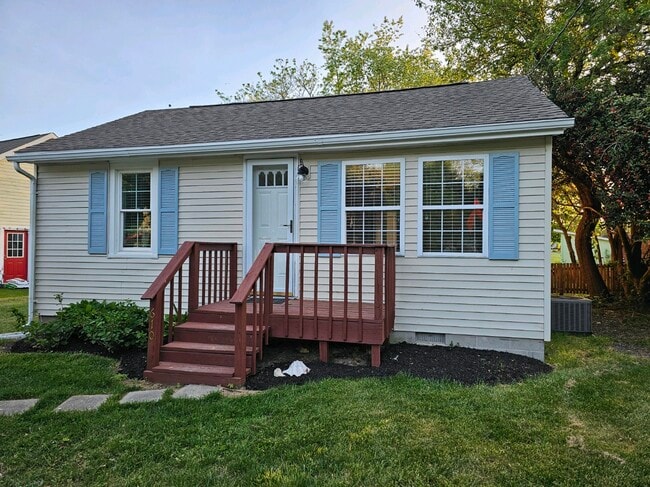 Building Photo - 610 Bennett St