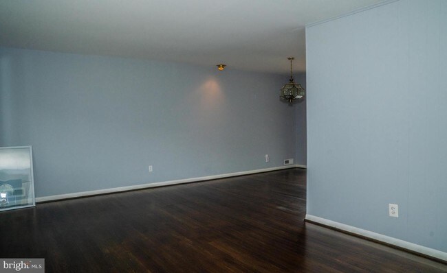 Building Photo - 11121 Byrd Dr