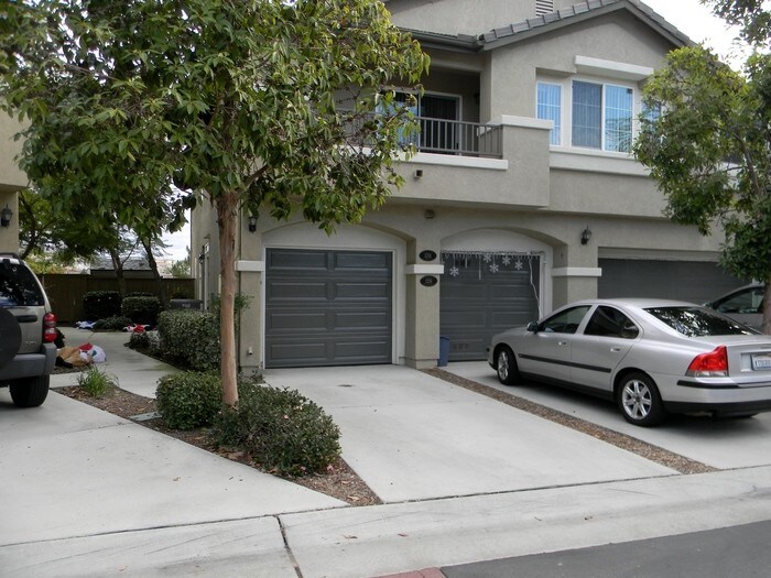 Primary Photo - Two story townhome in Eastlake Trails