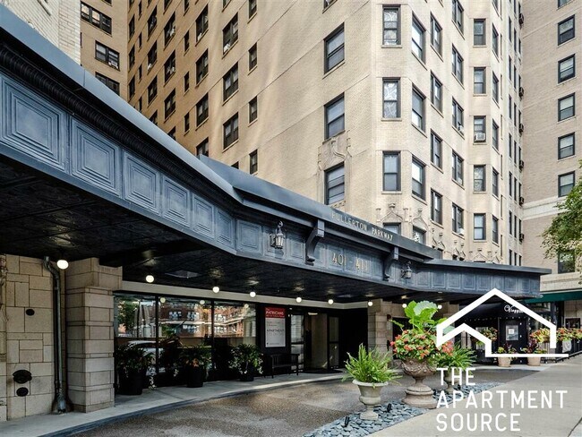 Foto del edificio - 401 W Fullerton Ave
