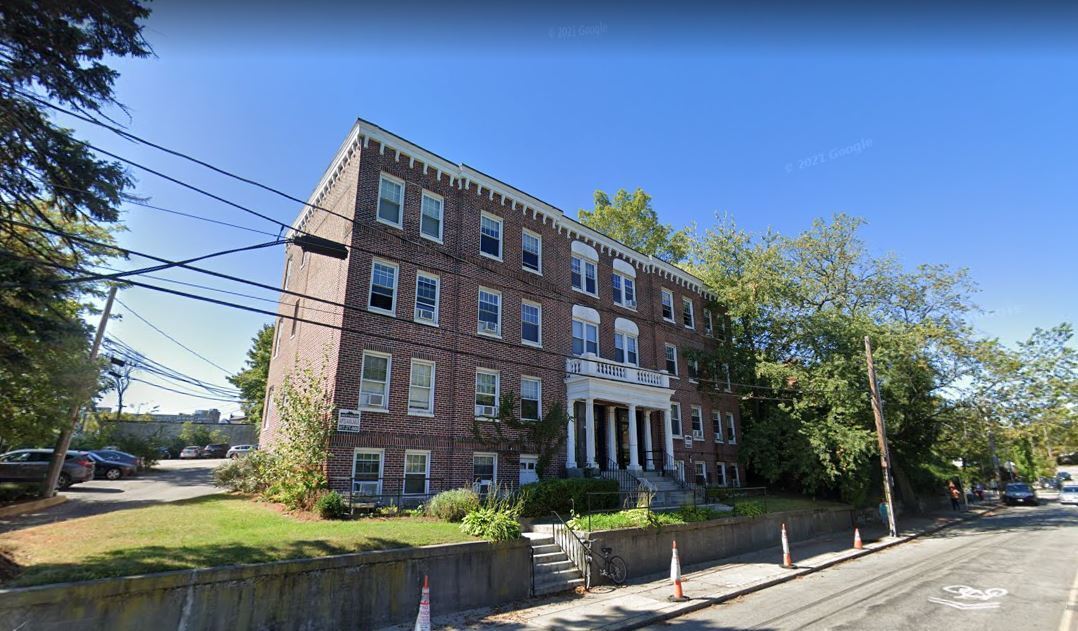 Primary Photo - 736 Washington St