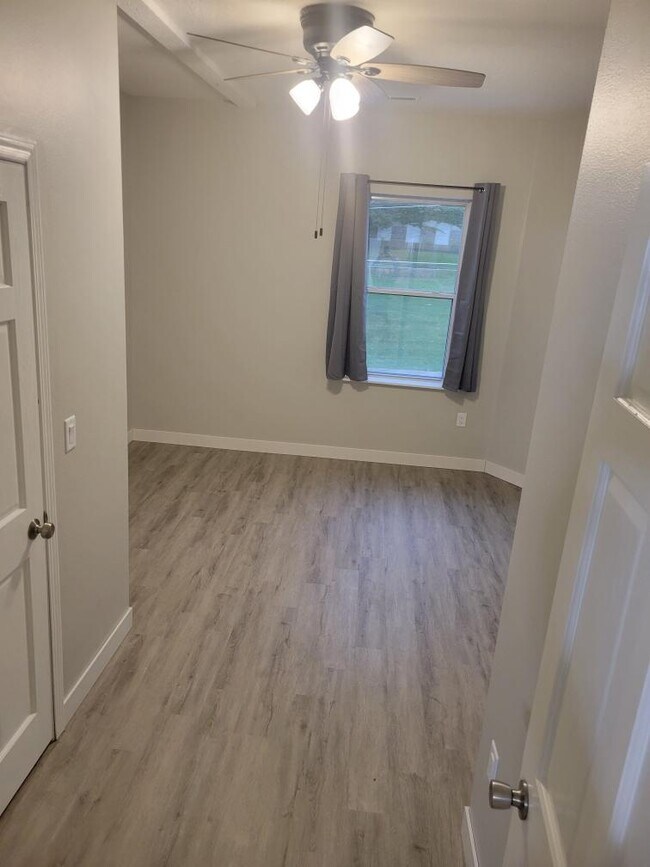 Foto del edificio - 1122 Valley St