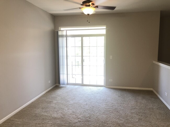 Building Photo - 2220 Aurora Dr