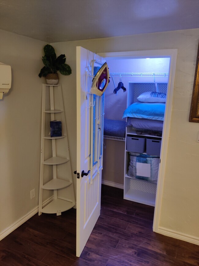 611 S Roselawn Ave Unit B, Artesia, NM 88210 611 S Roselawn Ave