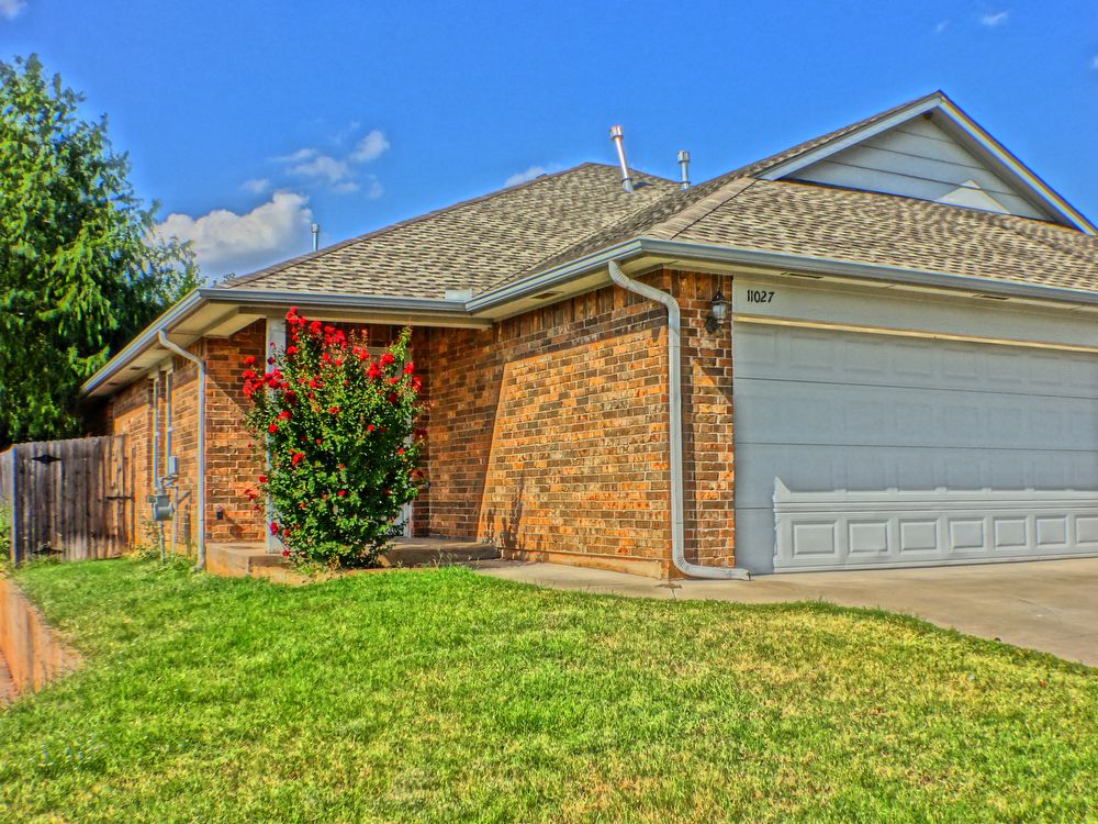 Foto principal - 11027 SW 5th St