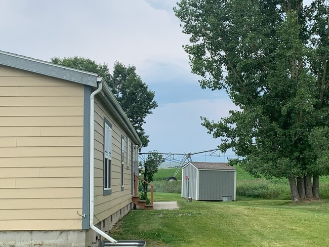 Building Photo - 1523 Bryan Rd