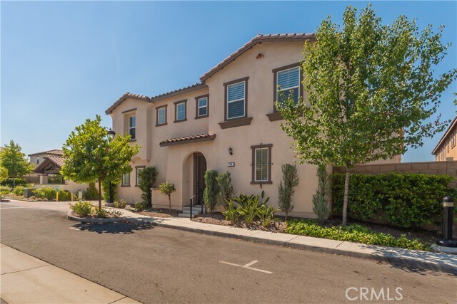 Foto del edificio - 726 Huron Dr