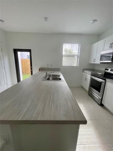 Foto del edificio - 521 SW 19th St