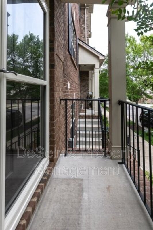 Building Photo - 5556 Prada Dr