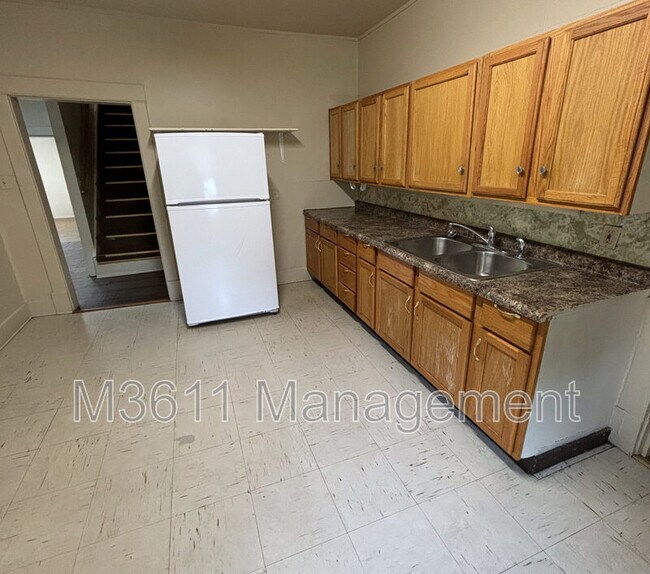 Foto del edificio - 5628 Logan Ave