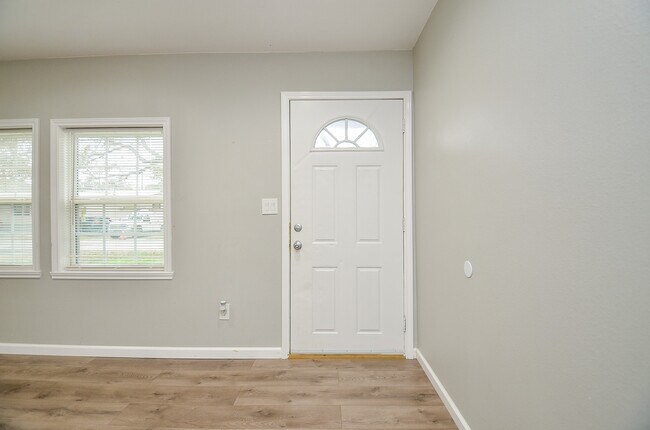 Foto del edificio - 2706 Sledge St