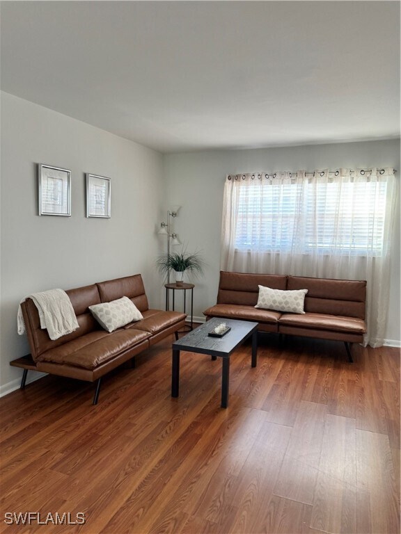 Foto del edificio - 7035 Cedarhurst Dr