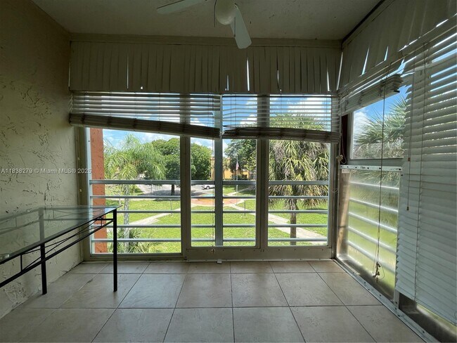 Foto del edificio - 4324 NW 9th Ave