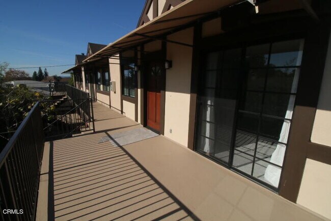 Building Photo - 129 S Encinitas Ave