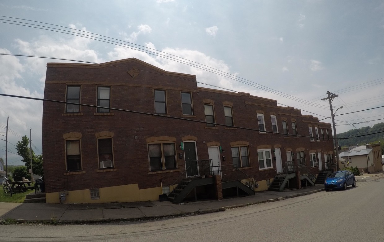 Building Photo - 38 4th St